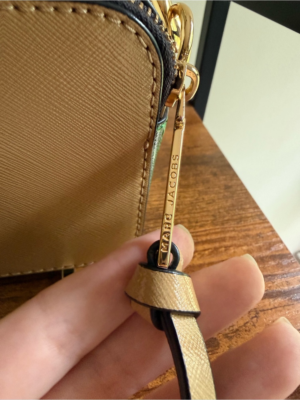 Marc Jacobs Beige/Tan Snapshot Crossbody with Striped Strap - Picture 4 of 9